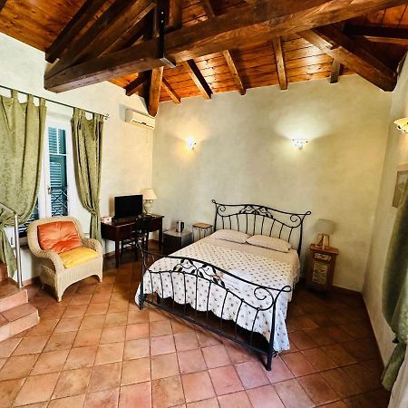 Relax Clementina Apartment Fiumicino Luaran gambar