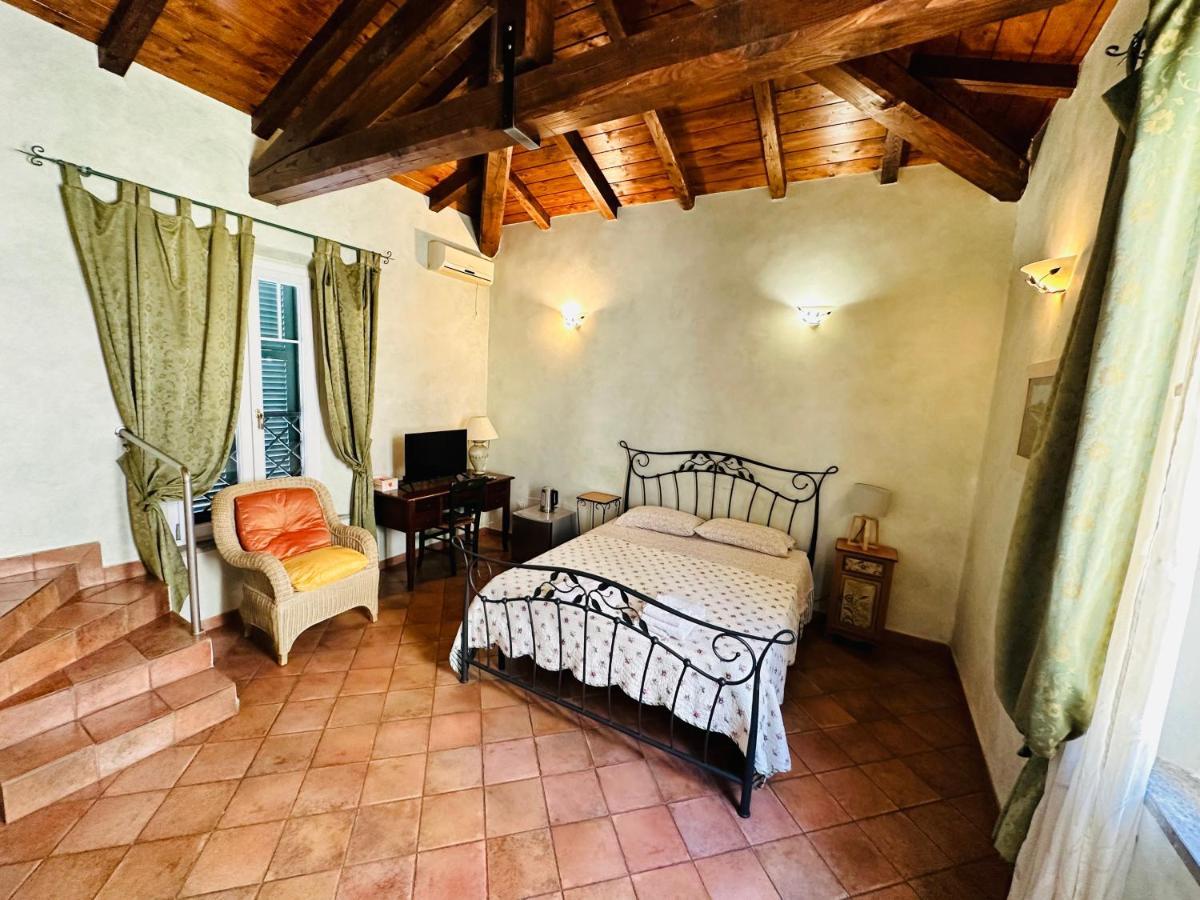 Relax Clementina Apartment Fiumicino Luaran gambar