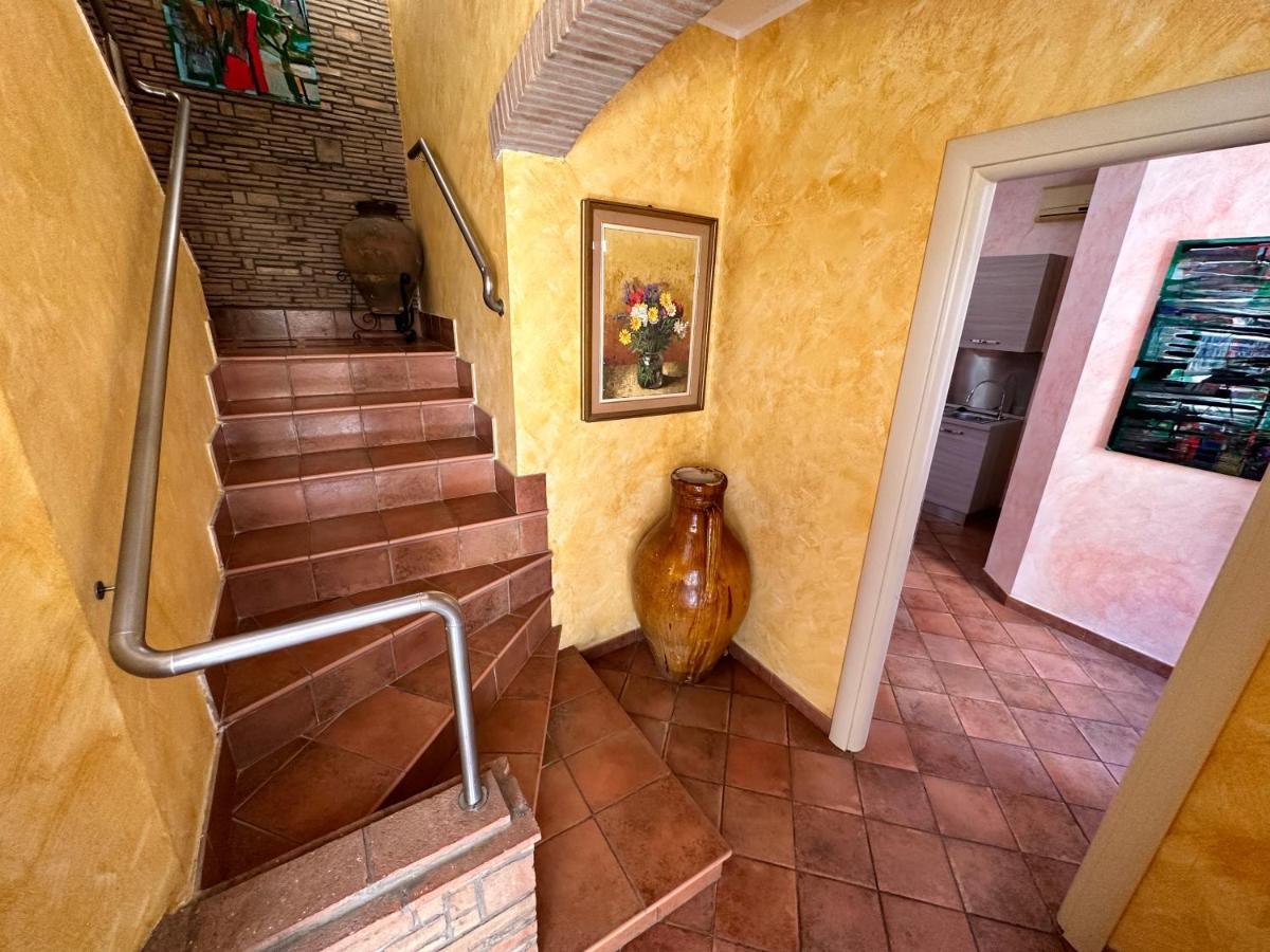 Relax Clementina Apartment Fiumicino Luaran gambar