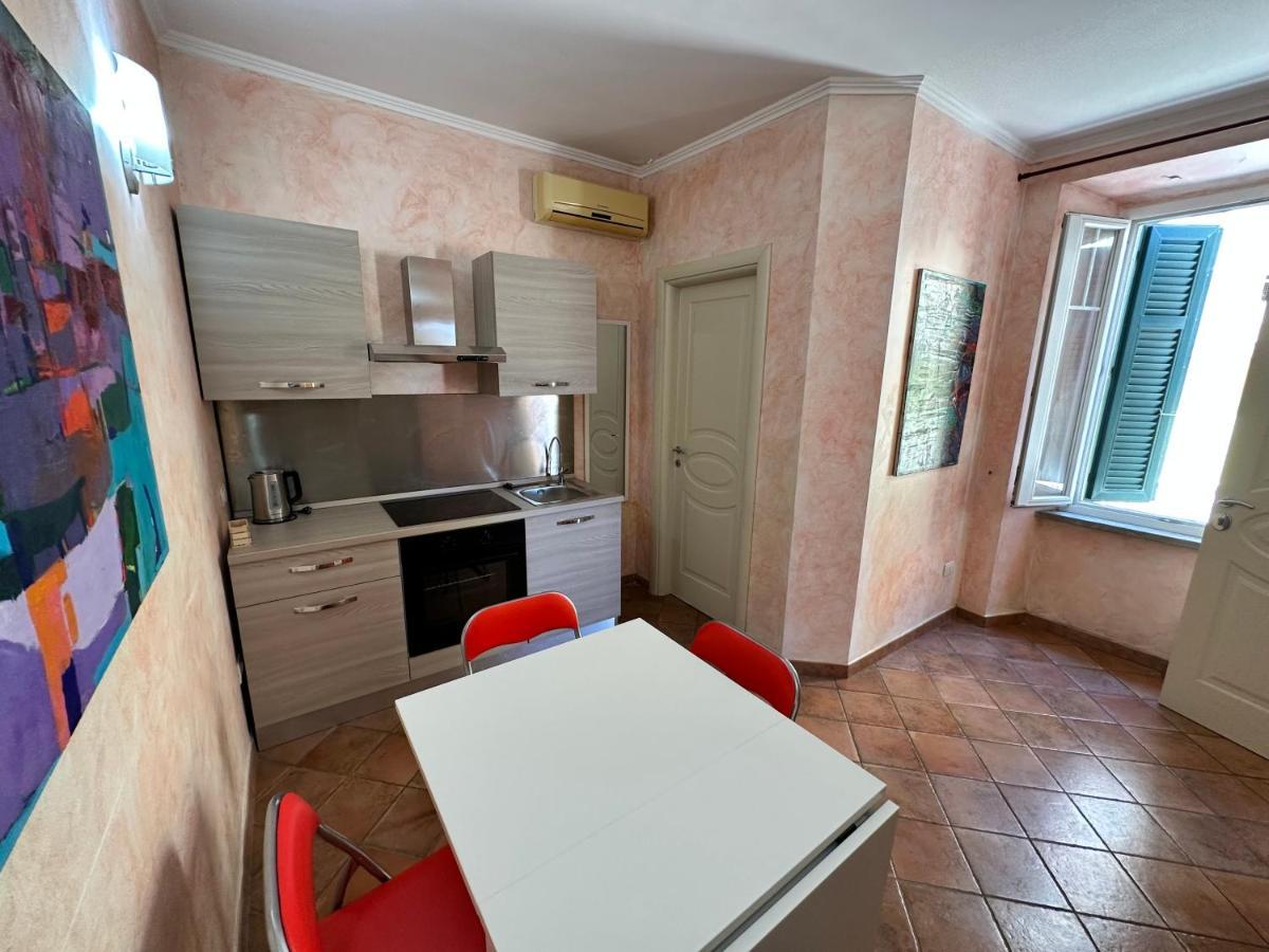 Relax Clementina Apartment Fiumicino Luaran gambar