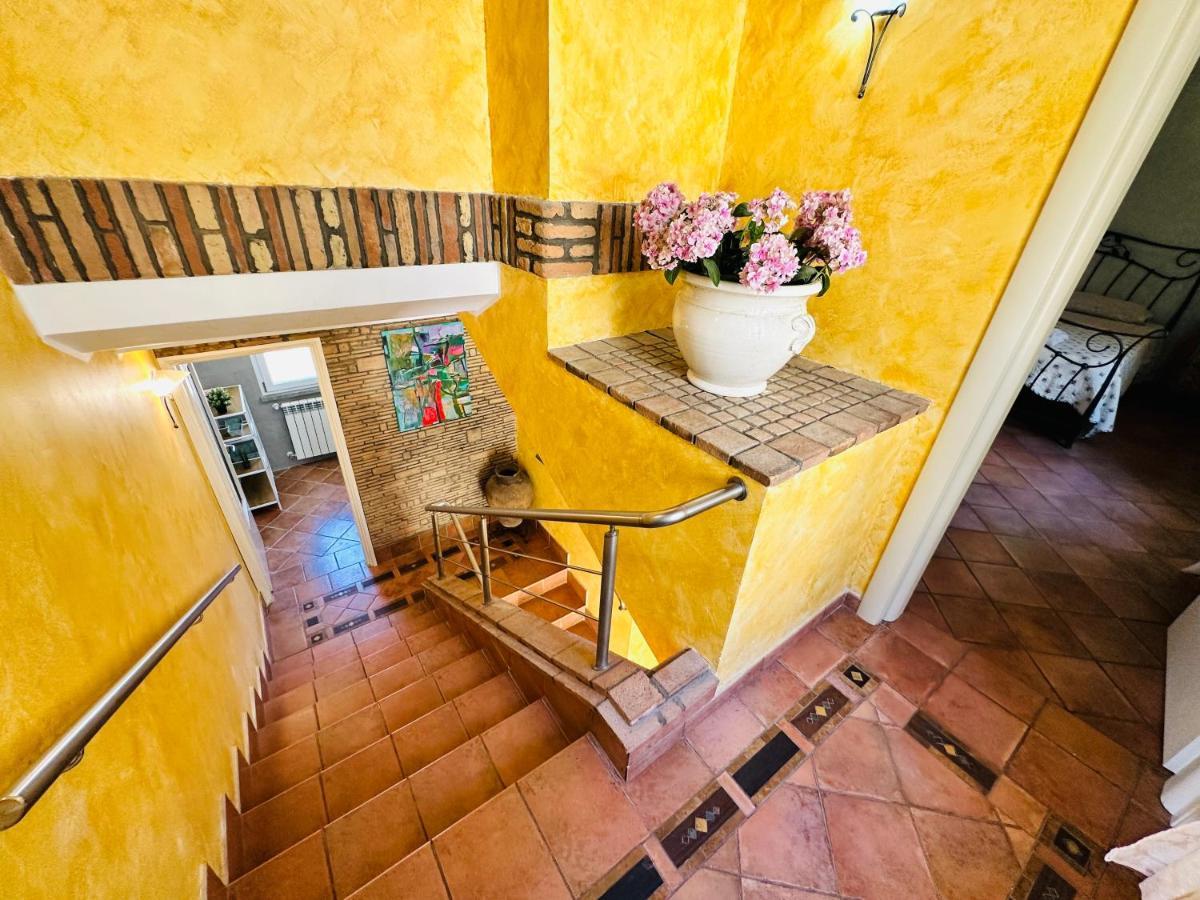 Relax Clementina Apartment Fiumicino Luaran gambar