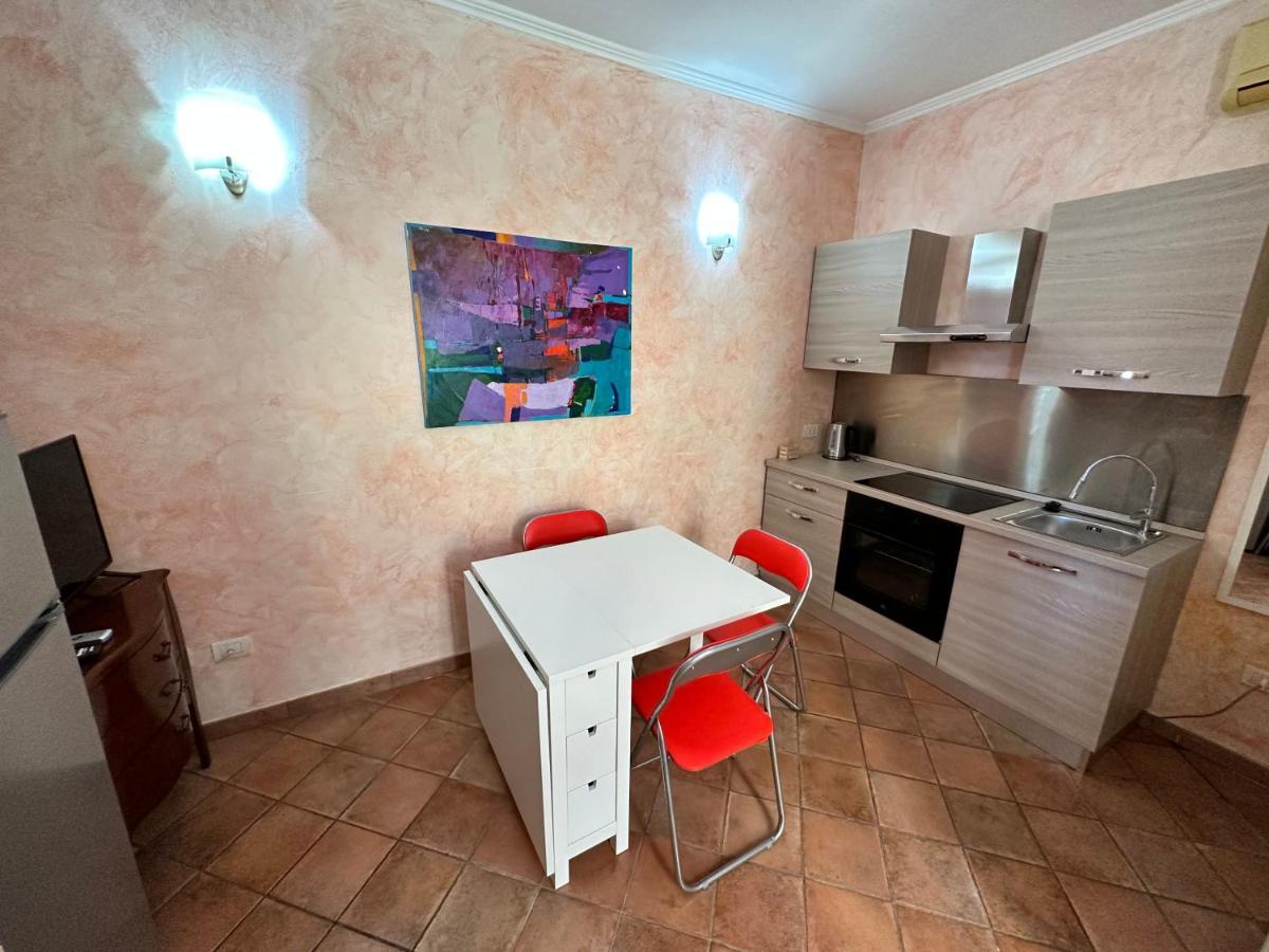 Relax Clementina Apartment Fiumicino Luaran gambar