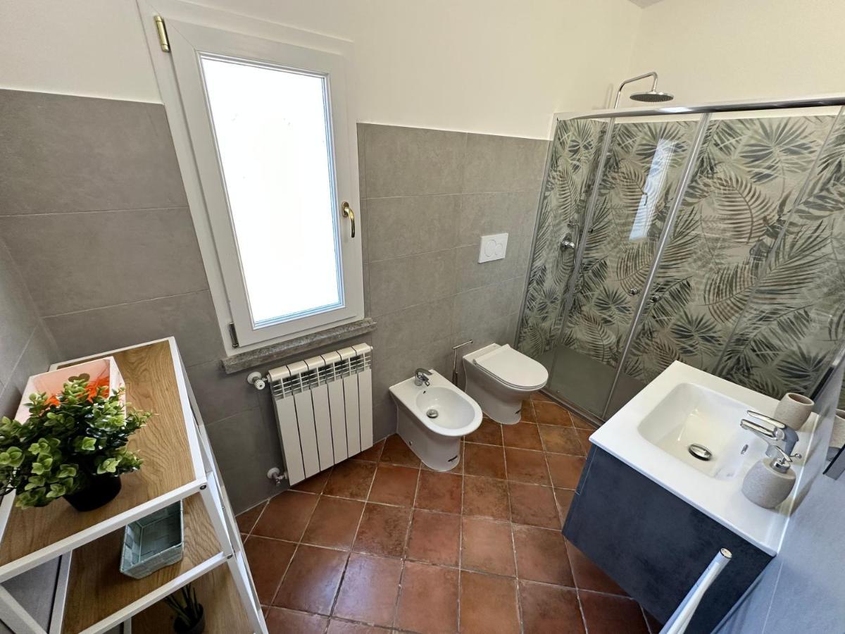 Relax Clementina Apartment Fiumicino Luaran gambar