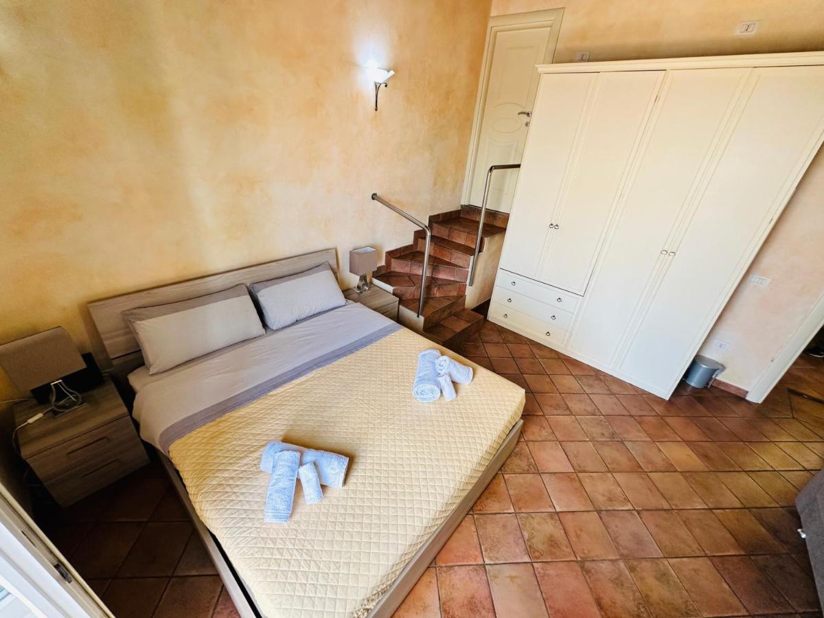 Relax Clementina Apartment Fiumicino Luaran gambar